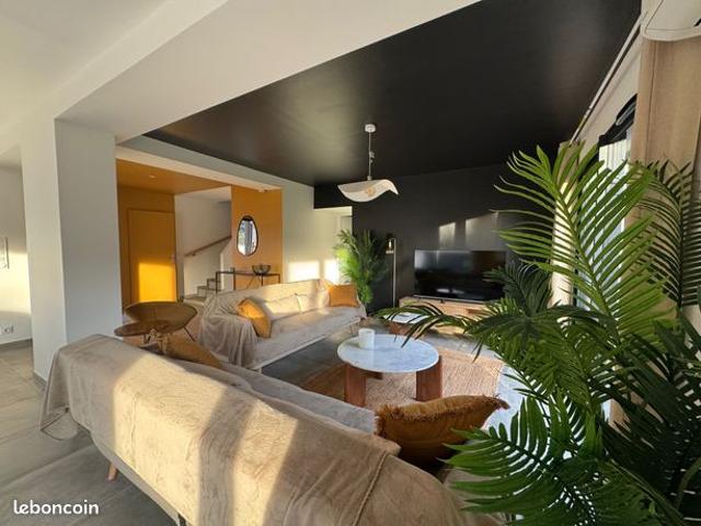 Maison 5 pièces 150 m²