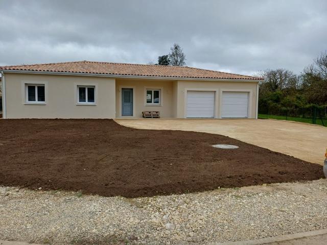 Maison 5 pièces, 150 m² à louer à Chasseneuil du Poitou 86360