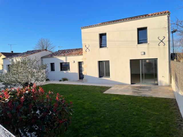 Maison 5 pièces, 150 m² à louer à Saint Georges du Bois 17700