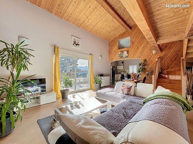 Maison 5 pièces 151 m²