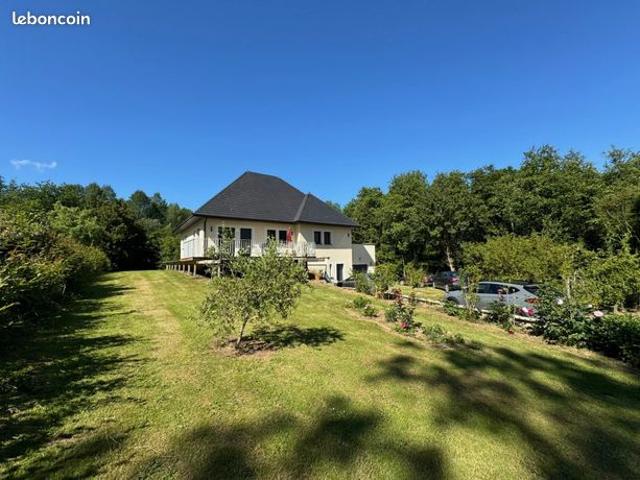 Maison 5 pièces 151 m²