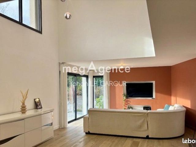 Maison 5 pièces 151 m²