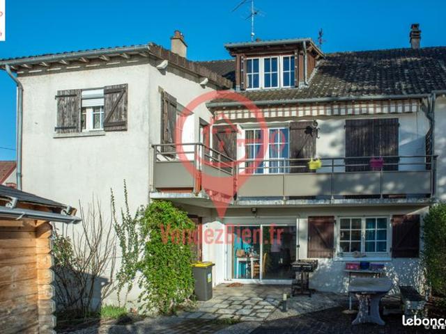 Maison 5 pièces 151 m²