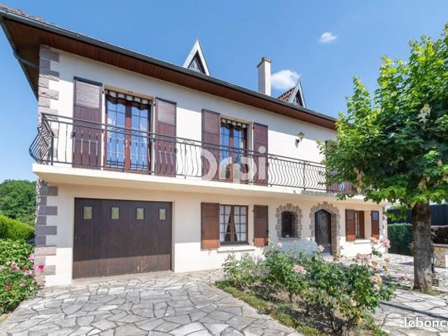 Maison 5 pièces 151 m²