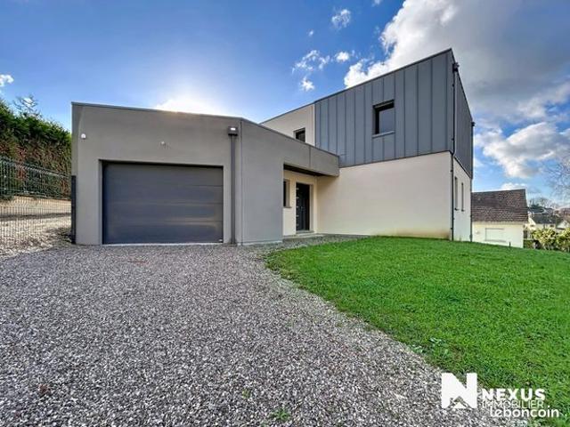 Maison 5 pièces 151 m²