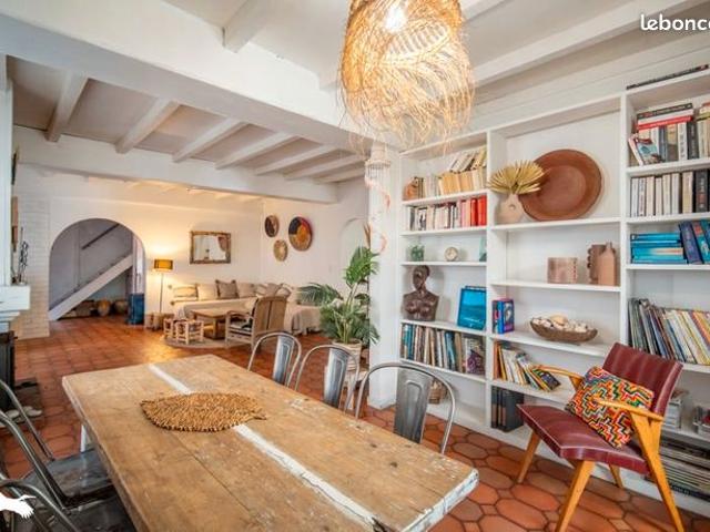 Maison 5 pièces 151 m²
