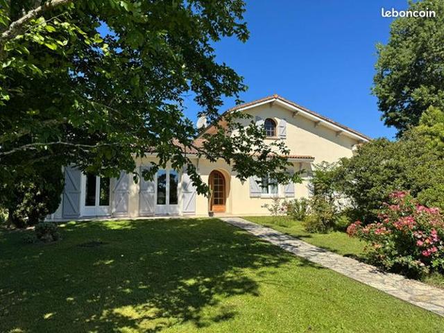 Maison 5 pièces 151 m²