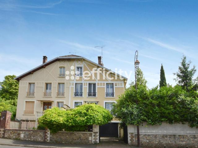 Maison 5 pièces 151 m²