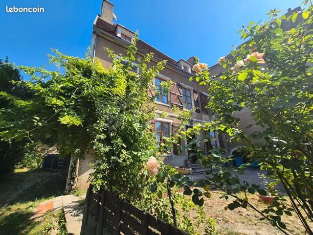 Maison 5 pièces 151 m²