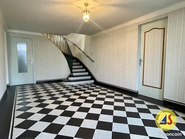Maison 5 pièces 151 m²
