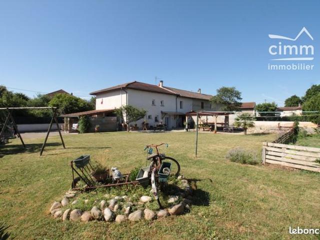 Maison 5 pièces 151 m²