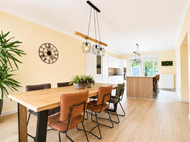 Maison 5 pièces 151 m²