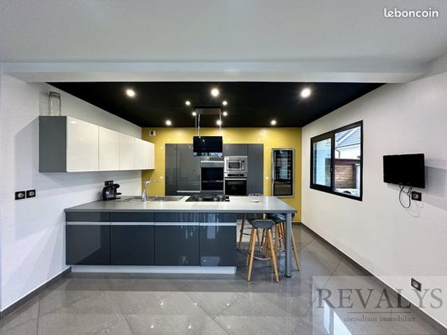 Maison 5 pièces 151 m²