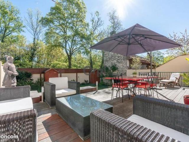 Maison 5 pièces 151 m²
