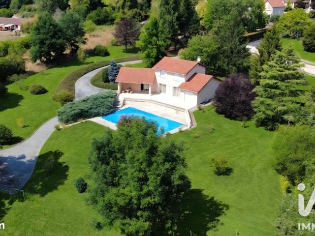 Maison 5 pièces 151 m²