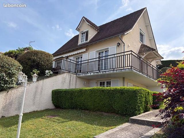 Maison 5 pièces 151 m²