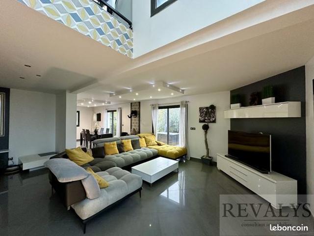 Maison 5 pièces 151 m²