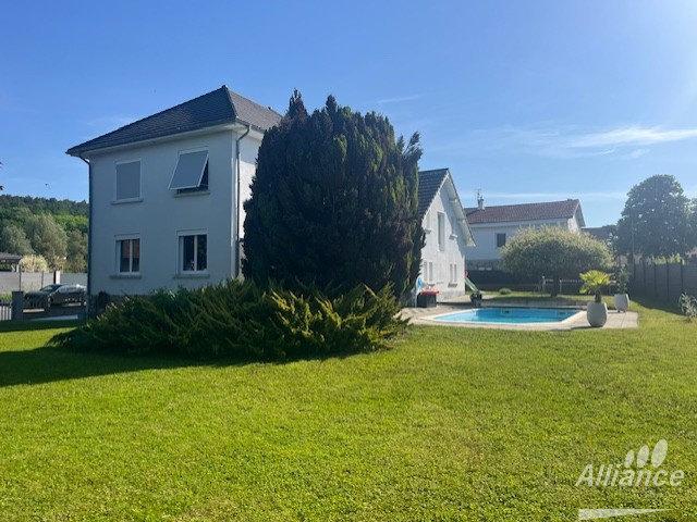 Maison 5 pièces 151 m²