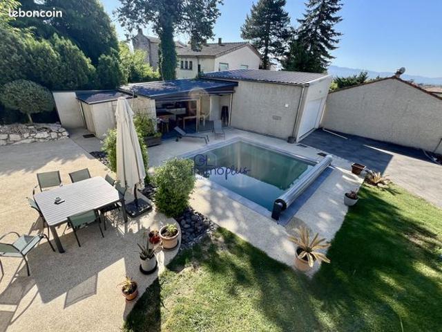 Maison 5 pièces 151 m²