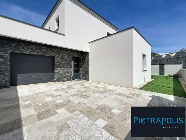 Maison 5 pièces 151 m²