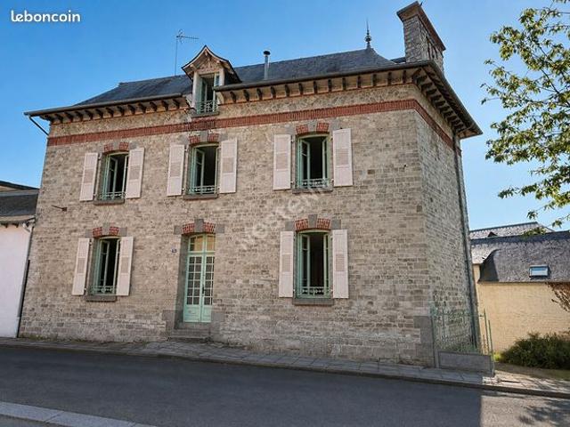 Maison 5 pièces 151 m²