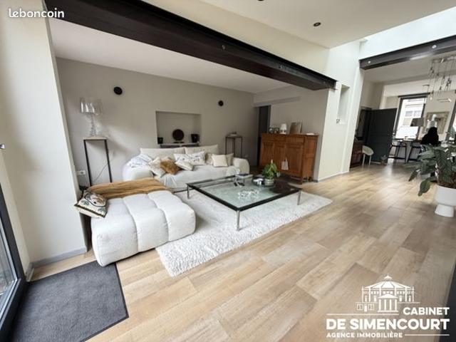 Maison 5 pièces 151 m²