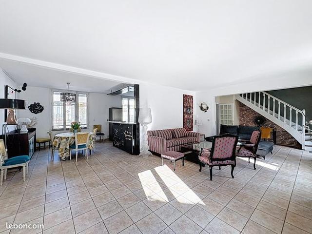 Maison 5 pièces 151 m²