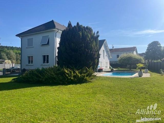 Maison 5 pièces 151 m²