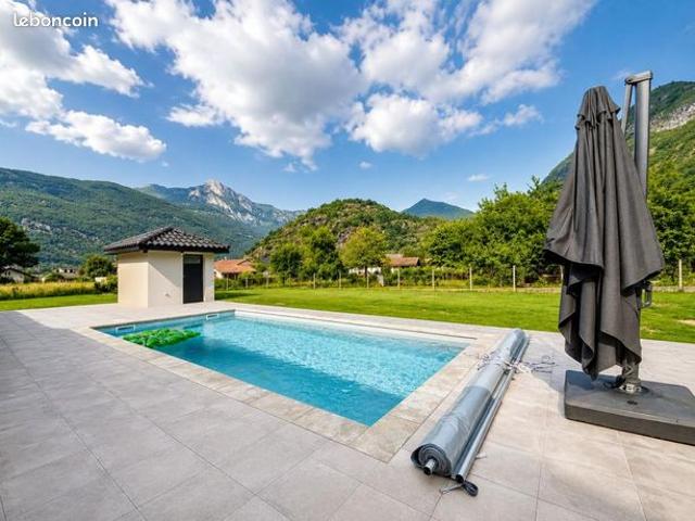 Maison 5 pièces 152 m²