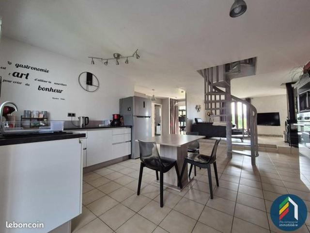 Maison 5 pièces 153 m²