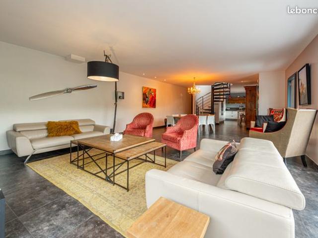Maison 5 pièces 153 m²
