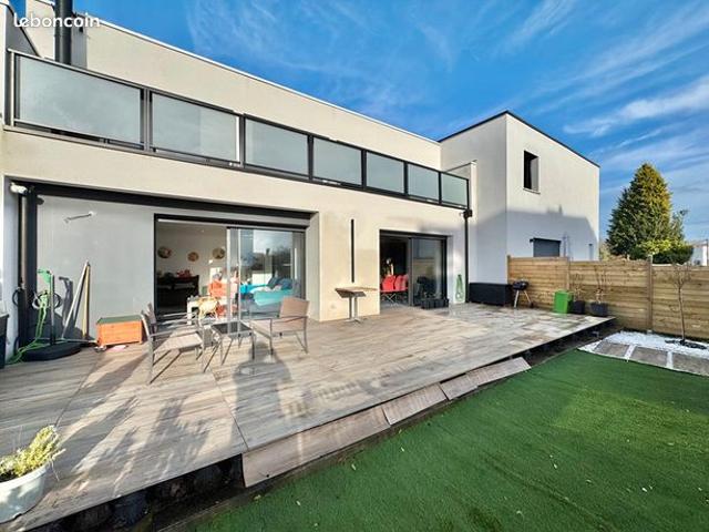 Maison 5 pièces 153 m²