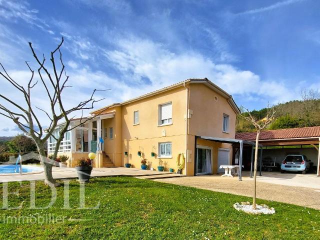 Maison 5 pièces 164 m²