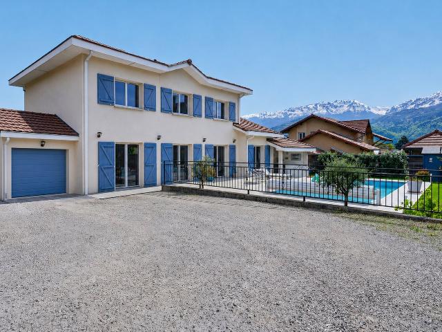 Maison 5 pièces 164 m²