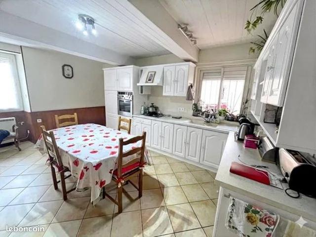 Maison 5 pièces 164 m²