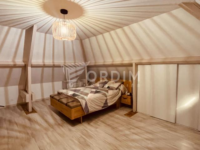 Maison 5 pièces, 164 m² à louer à Junay 89700