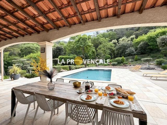 Maison 5 pièces 165 m²