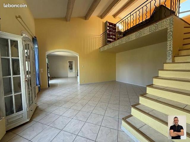 Maison 5 pièces 165 m²