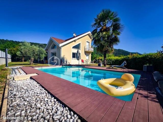 Maison 5 pièces 165 m²