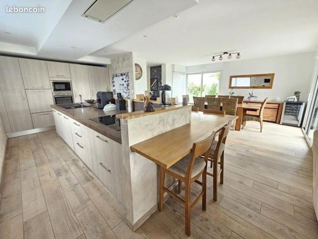 Maison 5 pièces 165 m²