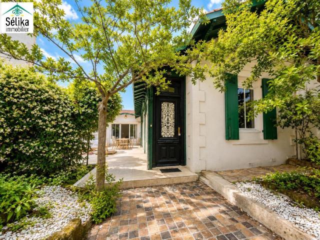 Maison 5 pièces 165 m²