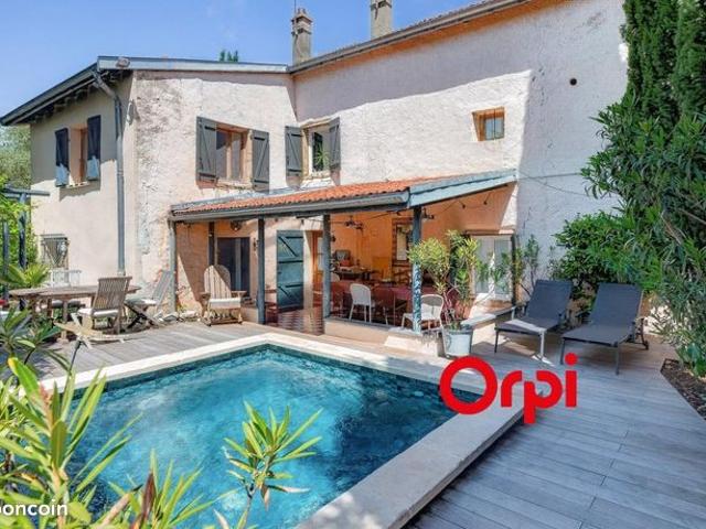 Maison 5 pièces 165 m²