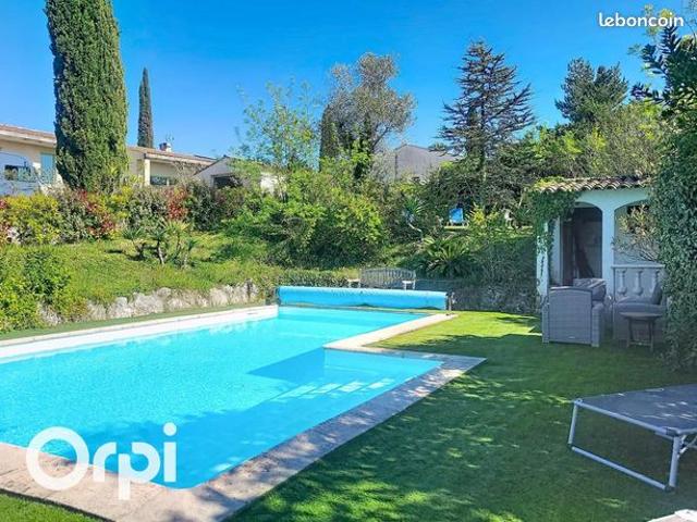 Maison 5 pièces 166 m²