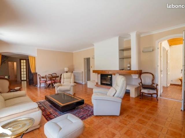 Maison 5 pièces 166 m²