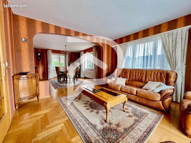 Maison 5 pièces 166 m²