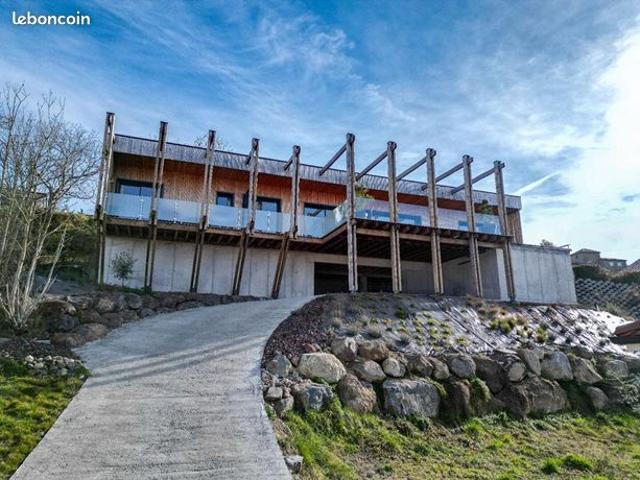 Maison 5 pièces 166 m²