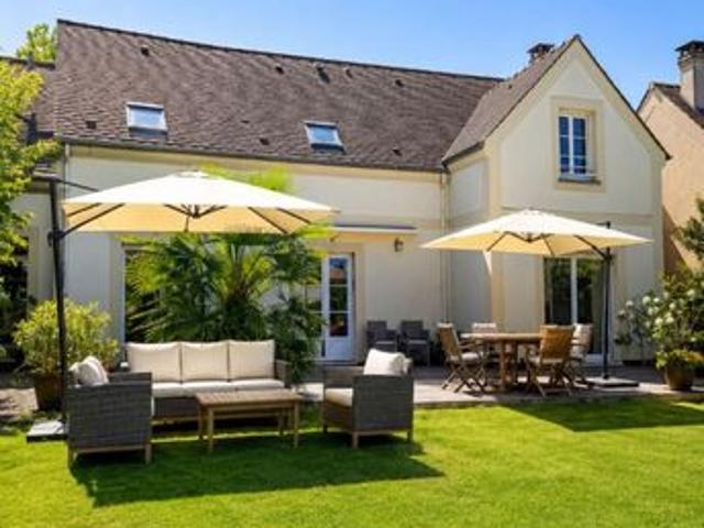 Maison 5 pièces 166 m²
