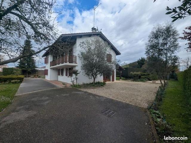 Maison 5 pièces 166 m²