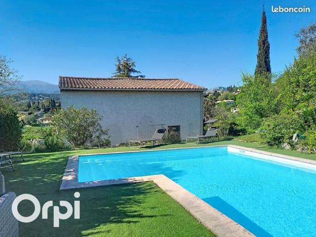 Maison 5 pièces 166 m²