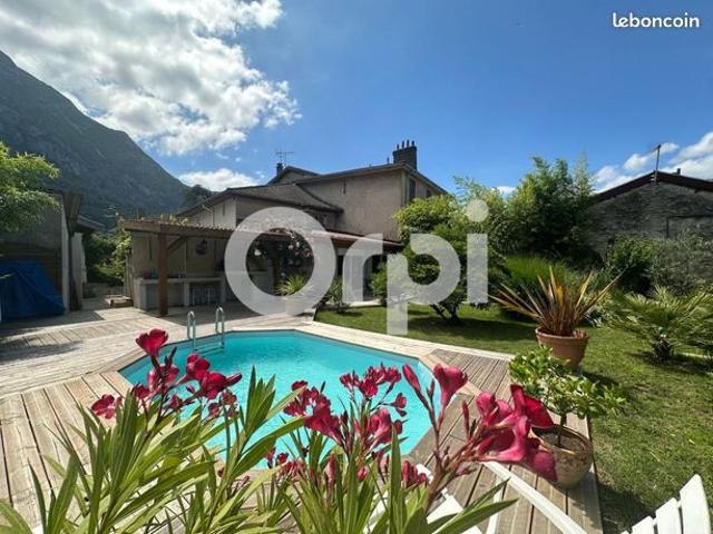 Maison 5 pièces 167 m²
